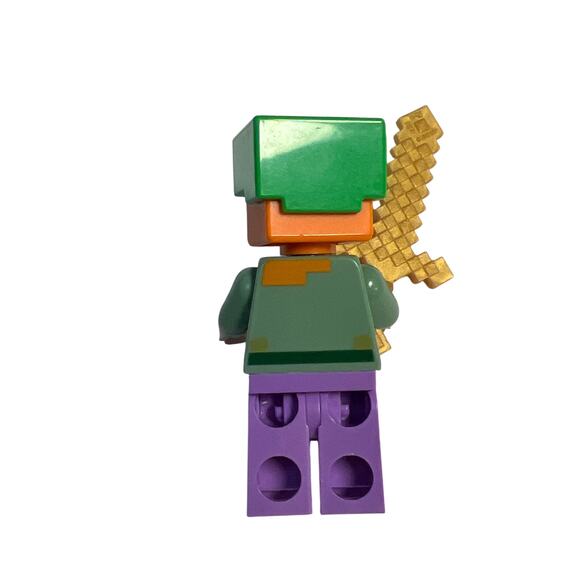 Lego Minifig Minecraft 2021 Alex with Sword and Green Helmet - Picture 2 of 2
